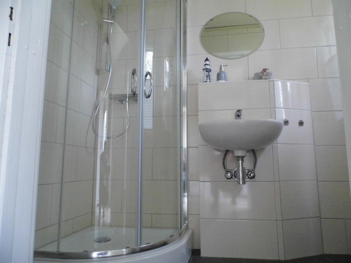 Ferienwohnung Seerose Neppermin Екстериор снимка