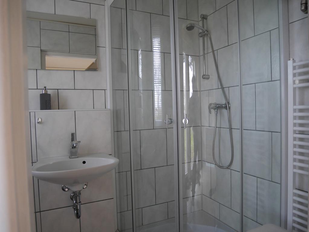Ferienwohnung Seerose Neppermin Екстериор снимка
