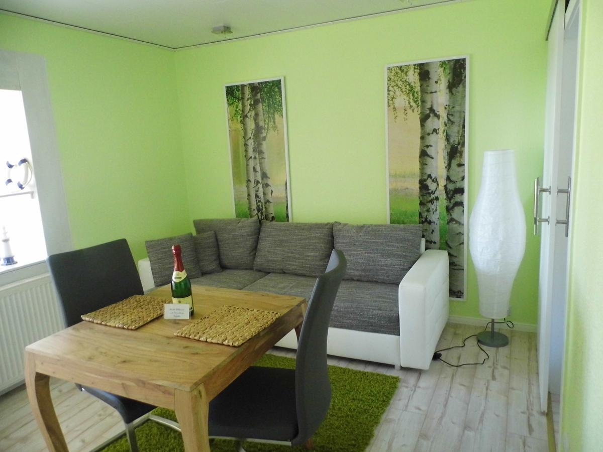 Ferienwohnung Seerose Neppermin Екстериор снимка